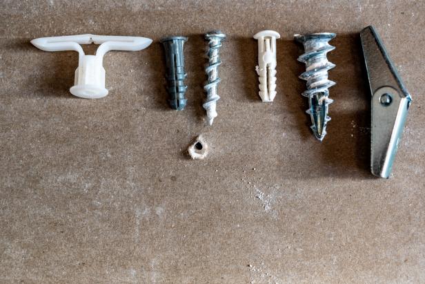 How To Remove Wall Anchors From Drywall - How To Use Toggle Drywall Anchors