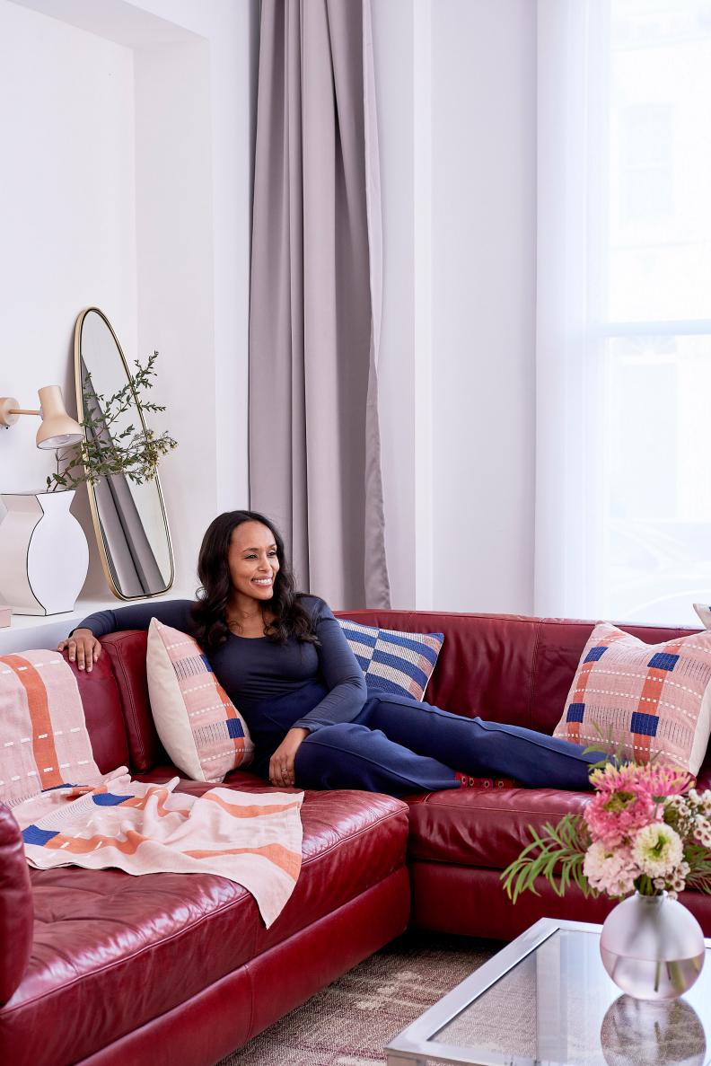 When describing Hana Getachew, ‘worldly’ is a good word to start with. The Ethiopian-born interiors-turned-textile designer, founder and creative director of the Brooklyn-based Bolé Road Textiles (https://boleroadtextiles.com/) brand, has spent the last 9 months living in London. There she shares a 3-bedroom, mews-style home with her her husband Brian, and their 4-year old daughter, Gelila.    
