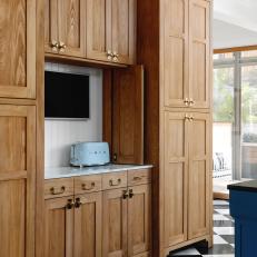 White Oak Floor-to-Ceiling Kitchen Cabinetry