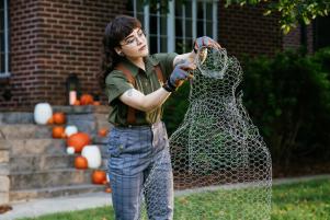 How to make Chicken Wire Ghosts – Home and Garden