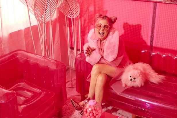 See Kitten Kay Seras Pink Hollywood Home — The Pinkest Home In America Hgtv 