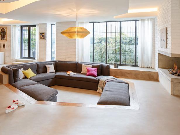 Retro Living Room With a Gray Sofa