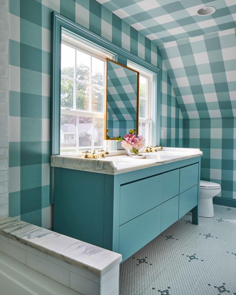 Blue Plaid Cottage Bathroom