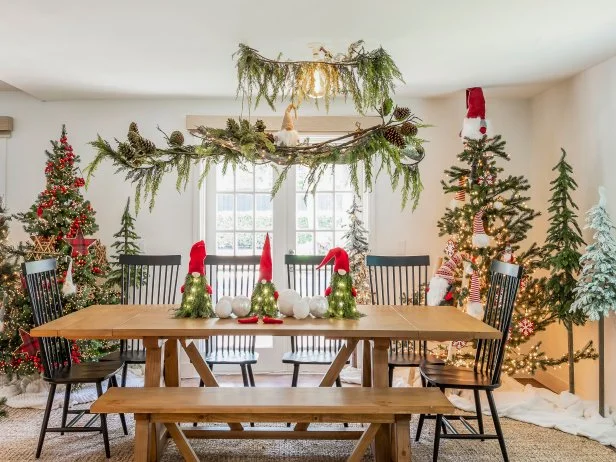 how to dress up a chandelier for christmas Ideas for Decorating Chandelier for Christmas