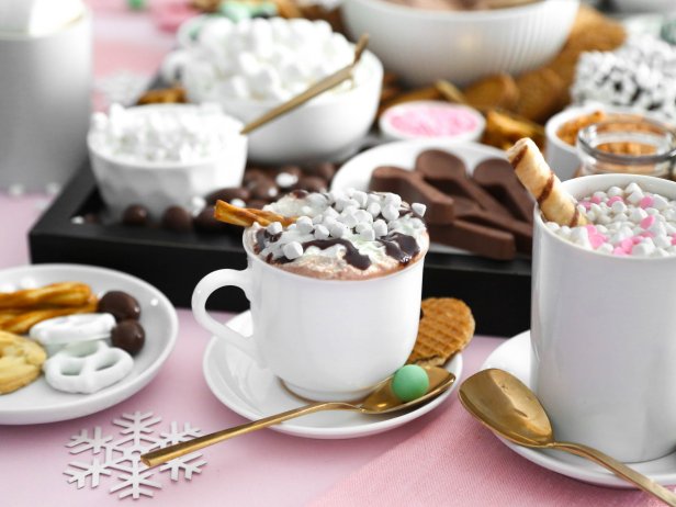 How to Make a Hot Chocolate Dessert Board | HGTV