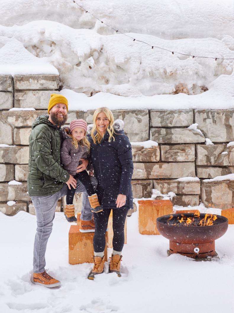 Jasmine Roth's Family in Their Snowy Backyard