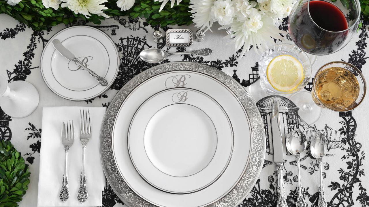 How to Set a Formal Dinner Table