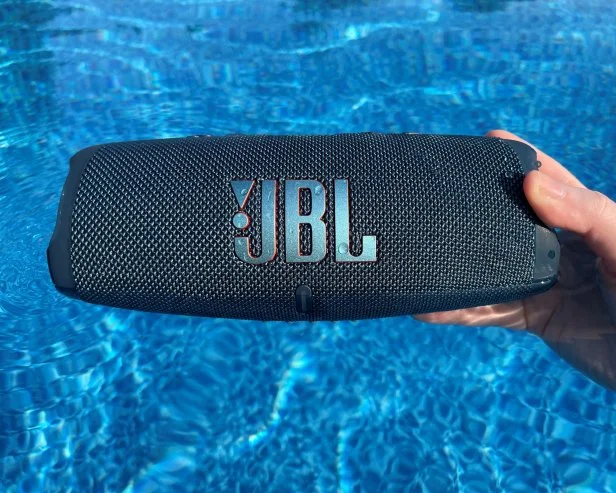 JBL Flip 6 submerged in pool water