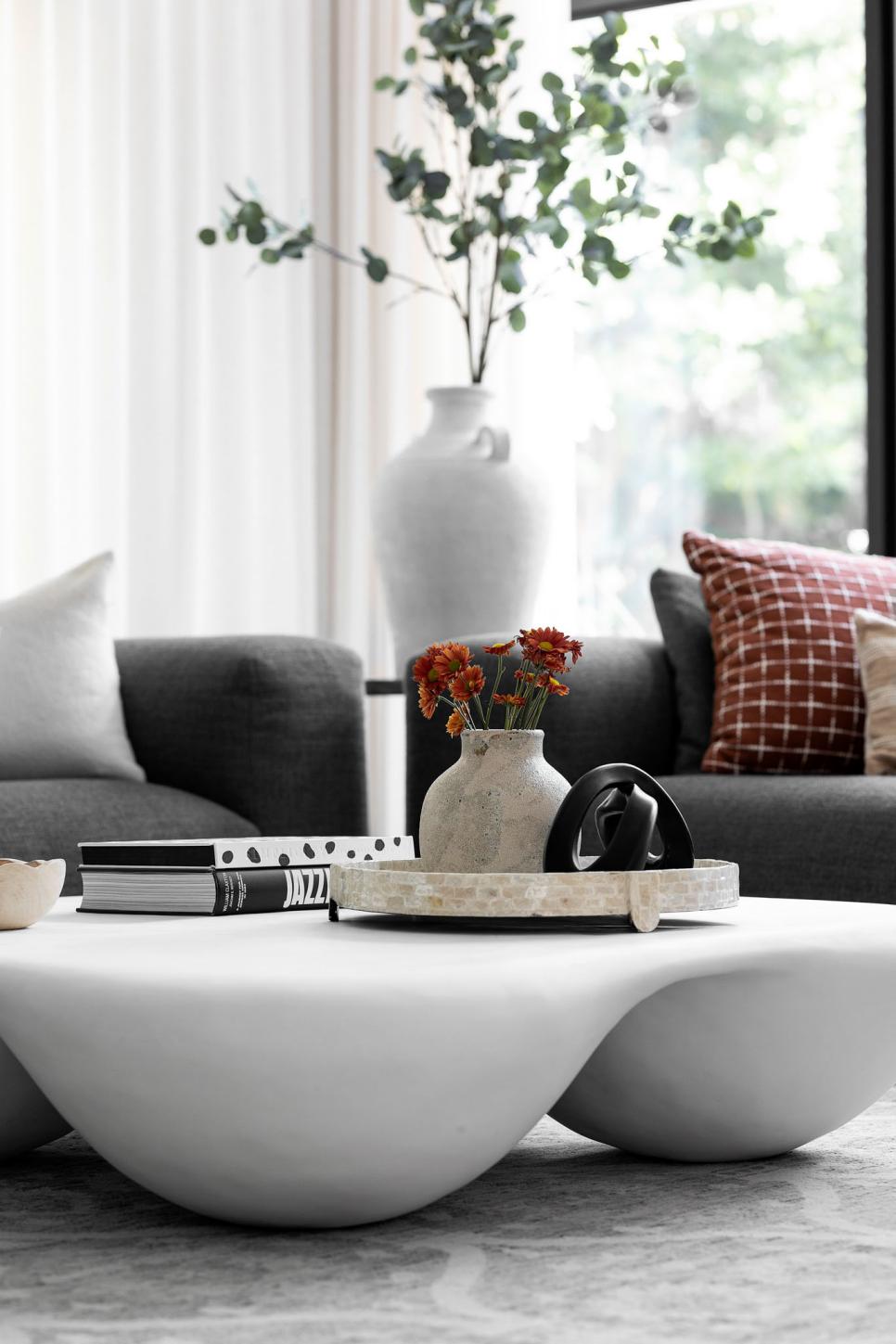 The Curvy Coffee Table: A Modern Twist on a Classic
