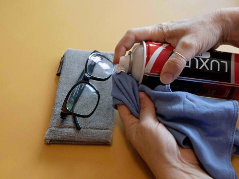 Cleaning hack: Mum uses $2 shaving cream to clean mirror