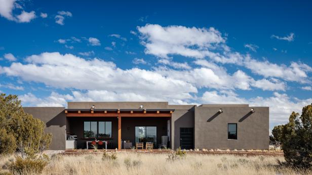 HGTV Smart Home 2023 - A stunning Santa Fe retreat