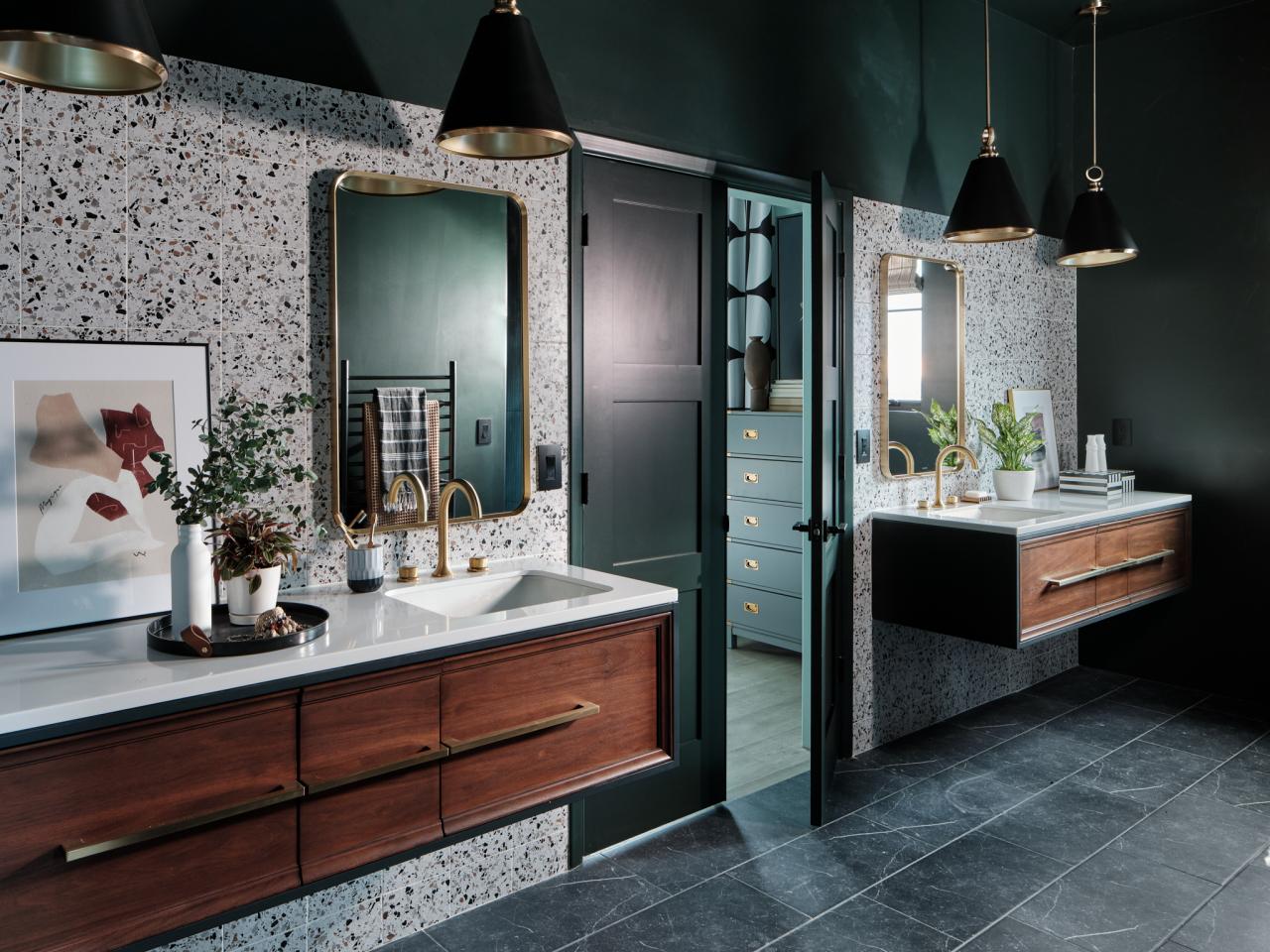 Pictures of the HGTV Smart Home 2022 Main Bathroom + Closet