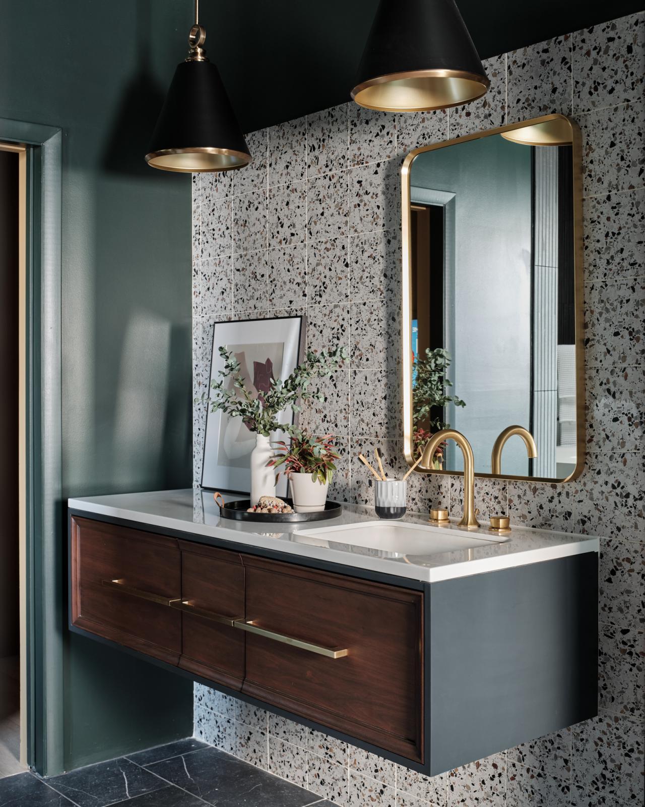 Pictures of the HGTV Smart Home 2022 Main Bathroom + Closet