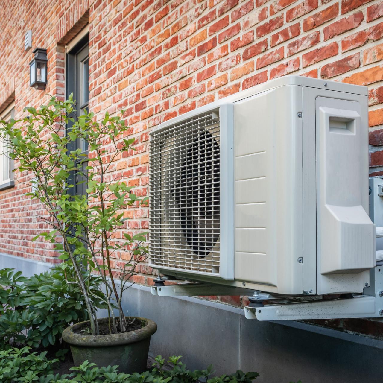 Heat Pump vs. Furnace: Choosing the Right Heating System | HGTV