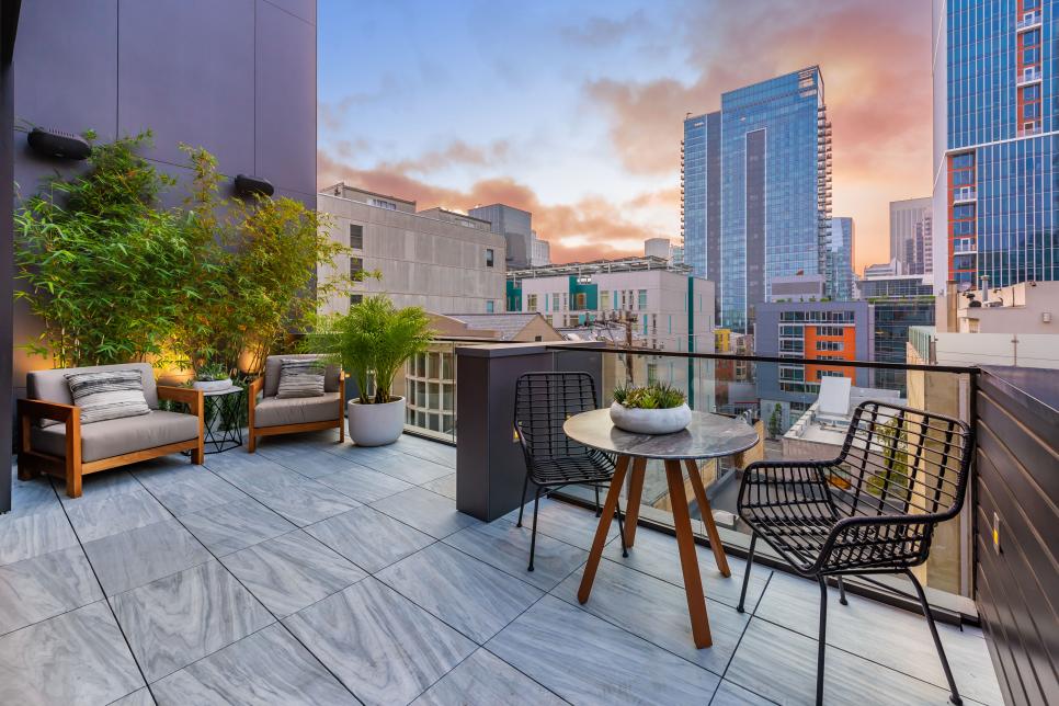 Tour a Modern California Townhouse With Skyline Views | 2023 | HGTV