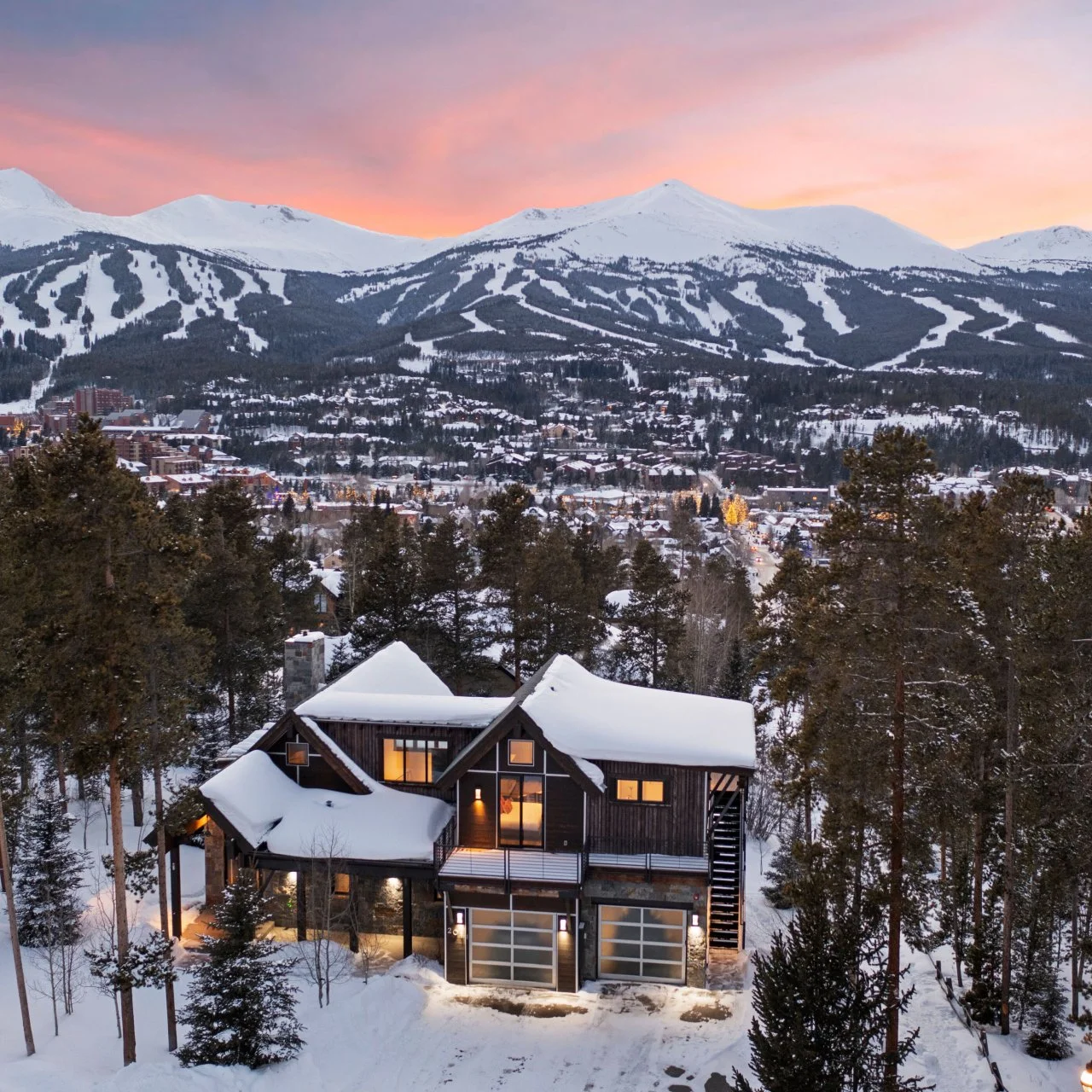Contemporary Mountain Retreat in Breckenridge, Colorado | HGTV, image size:1280x1280