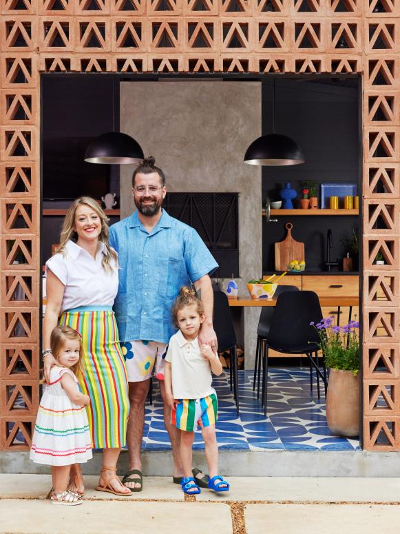 This Texas family's outdoor kitchen was featured in HGTV Magazine!