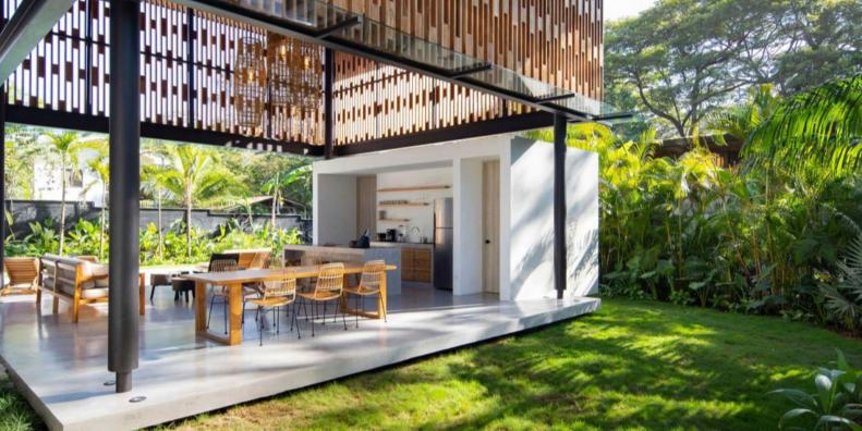 Contemporary Covered Patio