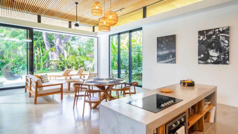 Wall of Windows Lets Natural Light Stream into Costa Rica Home