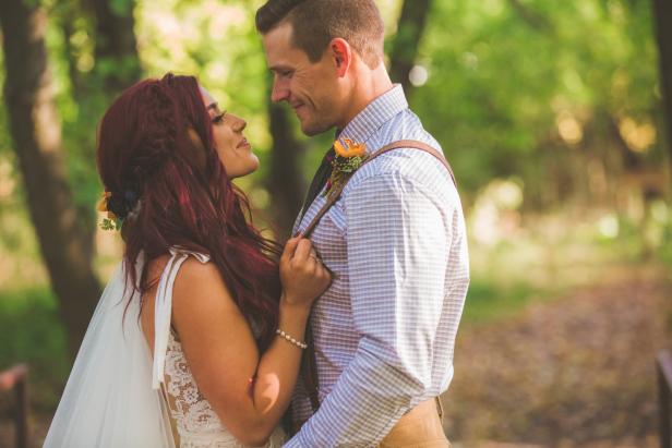 Chelsea and Cole DeBoer s Wedding Photos Down Home Fab HGTV HGTV