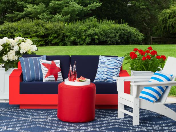 Patriotic Backyard With Red, White and Blue Decor