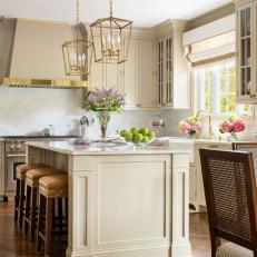 Neutral Cottage Kitchen With Tile Backsplash