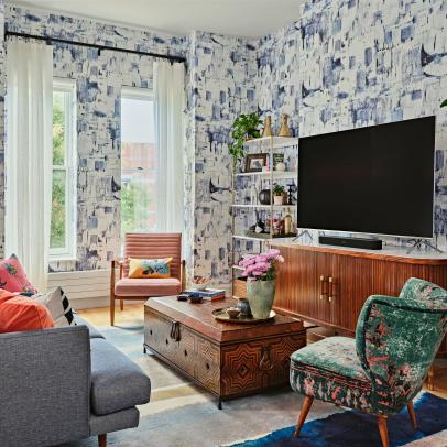 Blue and White Abstract Wallpaper In Apartment Living Room