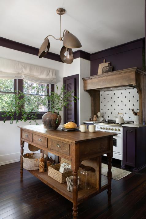 Small seating area online in kitchen