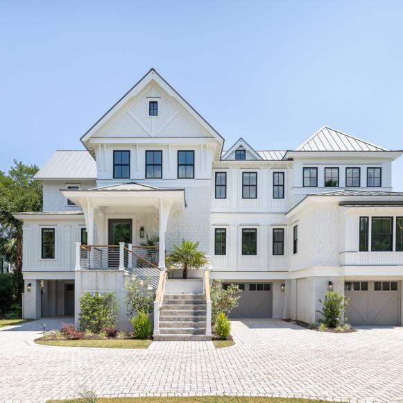 Waterside Retreats | 2023 | HGTV