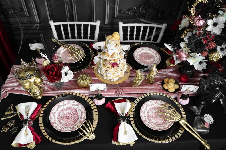 Spooky and Sophisticated Halloween Table Setting