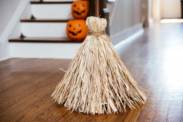 Magic Witch Broom made from a robotic vacuum 