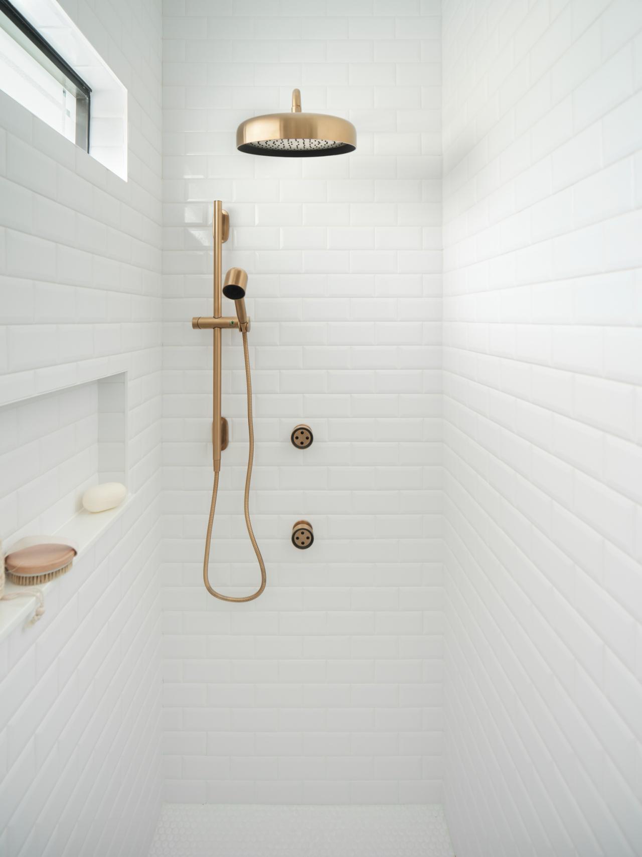 https://hgtvhome.sndimg.com/content/dam/images/hgtv/fullset/2023/8/9/4/uo23_kohler_main-bathroom-shower-JGMB4194_v.jpg.rend.hgtvcom.1280.1707.suffix/1692121831390.jpeg