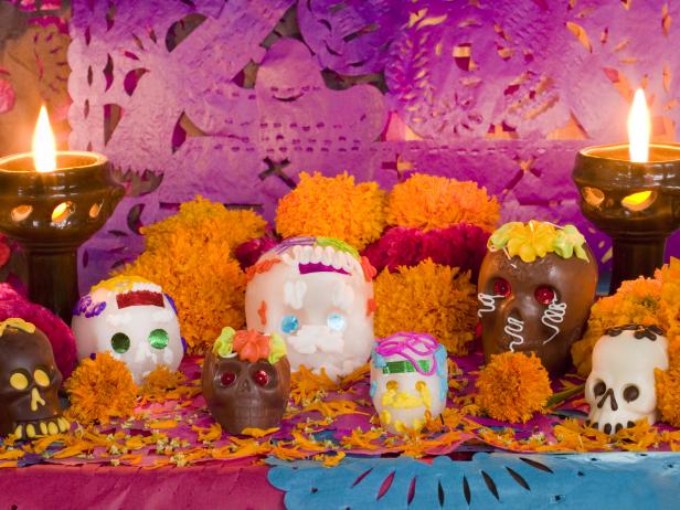 How to Make a Mexican Day of the Dead Sugar Skull | HGTV