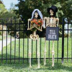 Halloween Skeleton Poses Bride and Groom