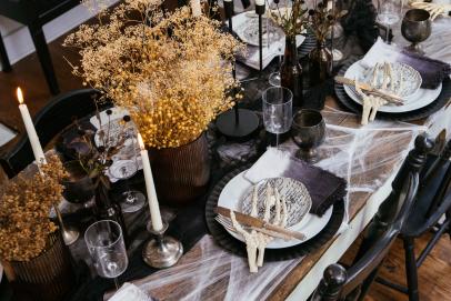 https://hgtvhome.sndimg.com/content/dam/images/hgtv/fullset/2023/9/15/1/Original_Jennie-Andrews_halloween-tablescape-beauty-medium-3.jpg.rend.hgtvcom.406.271.suffix/1694799252370.jpeg