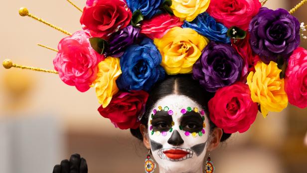 How to Celebrate the Day of the Dead Holiday
