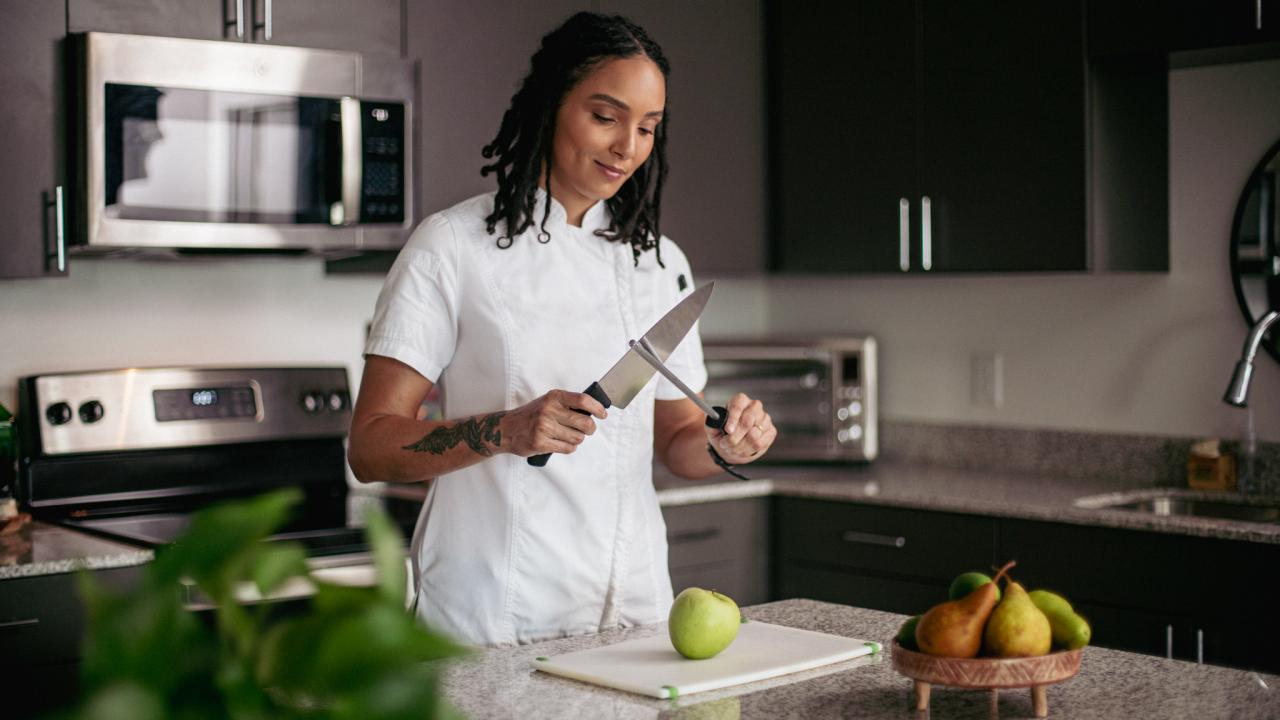 6 Tools You Need in Your Kitchen According to Chef Cris Ravarré
