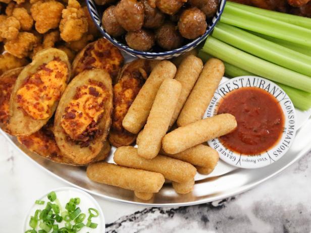 Easy Party Appetizer Sample Board Ideas | HGTV