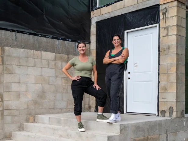 Tour Leslie Davis and Lyndsay Lamb's Winning Season 5 'Rock the