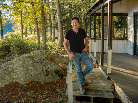 Jonathan Knight is in His Element in 'Farmhouse Fixer' Spinoff 'Camp Revamp'