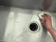 Follow these simple steps and make your sink shine like it's brand-new.