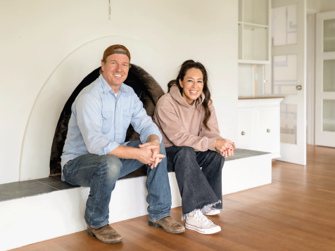 Chip and Joanna Gaines Star in New Series 'Fixer Upper: The Lakehouse'