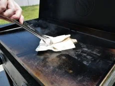 how to season a griddle