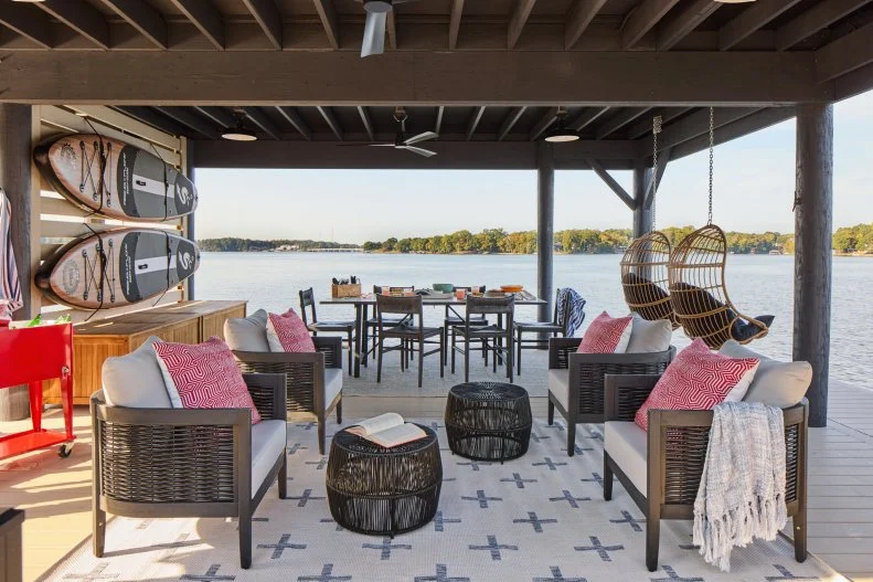 Dine and Lounge