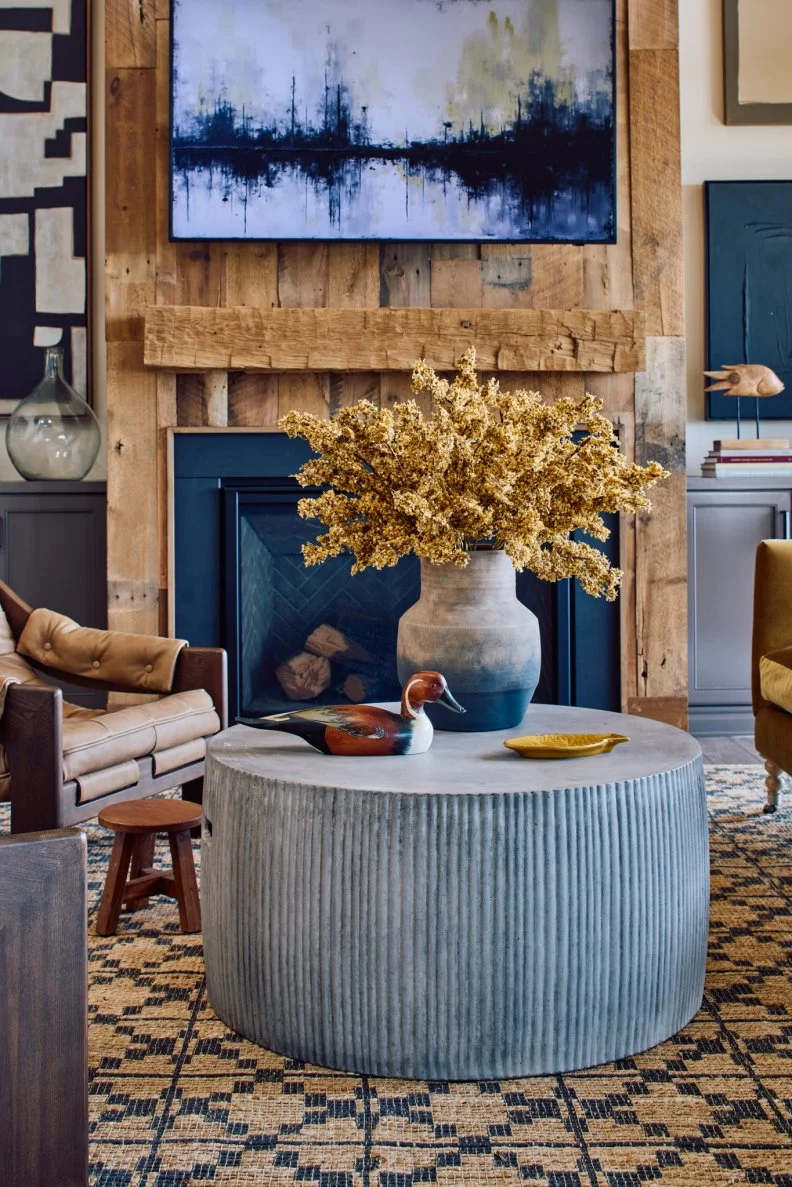 Modern Lodge Contrast