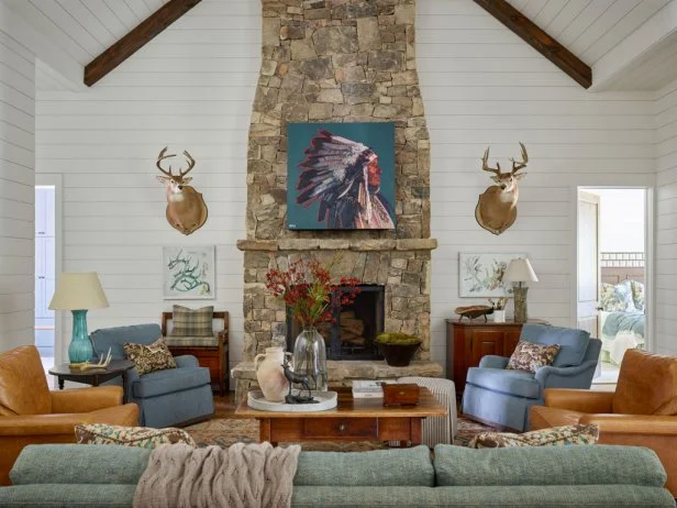 Shiplap Walls in Living Room: Stunning Ideas for Cozy Elegance