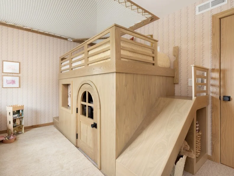 CREATOR: Meagan Larsen CREATOR JOB TITLE: Commissioned Photographer DESCRIPTION / CAPTION: Jasmine Roth’s oldest daughter’s renovated bedroom. LOCATION: 1011B Empire Ave, Park City, UT 84060 CITY: Park City STATE: Utah COUNTRY: USA RIGHTS USAGE TERMS Promote program & network in all media throughout the world during DCL license term COPYRIGHT NOTICE © 2025 Warner Bros. Discovery, Inc. or its subsidiaries and affiliates. All rights reserved. COPYRIGHT STATUS Copyrighted