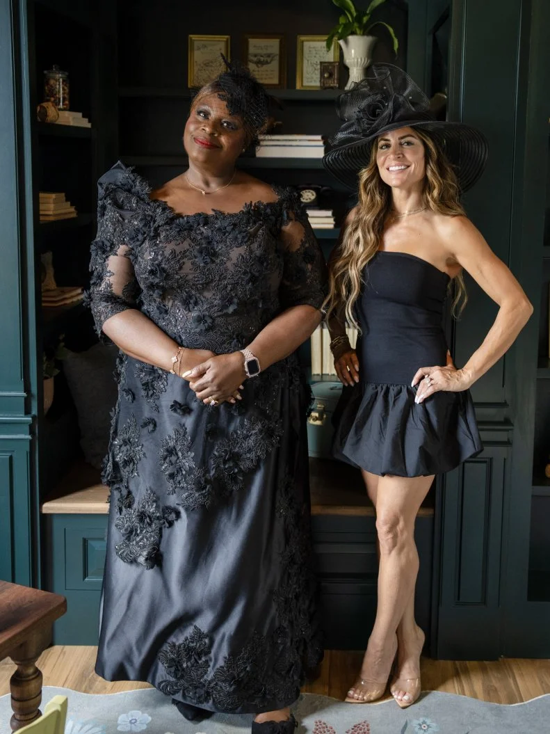 Host Retta and Alison Victoria, as seen on Scariest House in America, Season 2.
