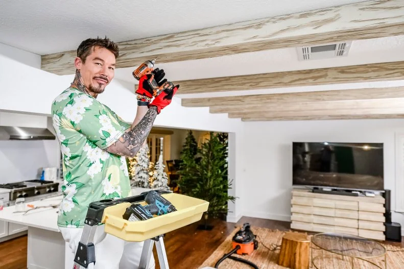 David Bromstad Decorates for the Holidays in #39 My Lottery Dream Home
