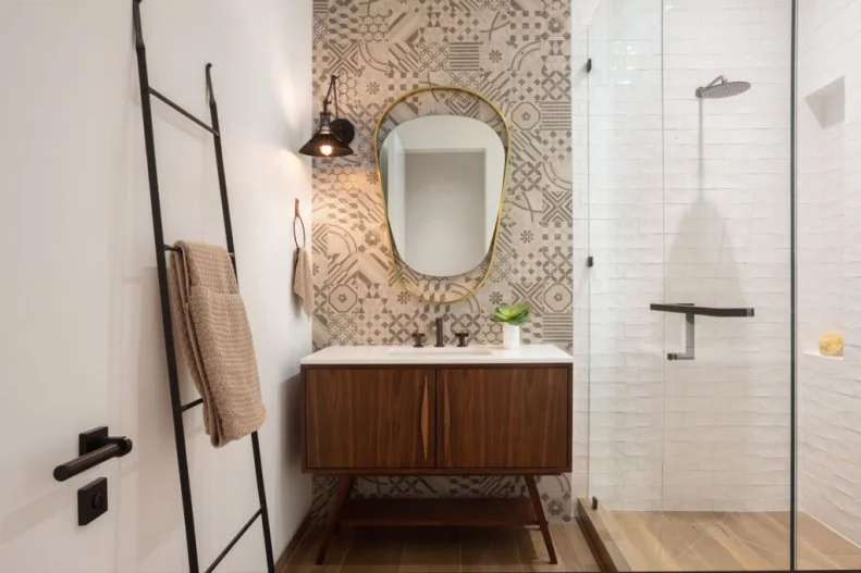 Small Bathroom With Ladder Shelf